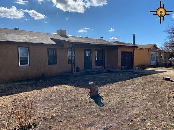 2nd image of 121 E Plaza Dr