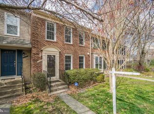 12108 Winona Dr, Woodbridge, VA 22192