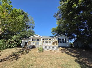 5 Sunrise Dr, Lebanon, MO 65536