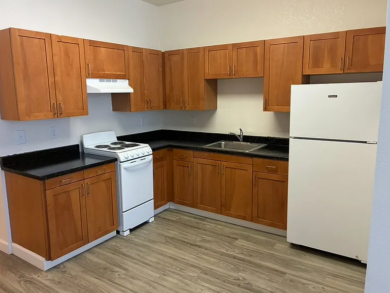 Miley Gardens Kitchen