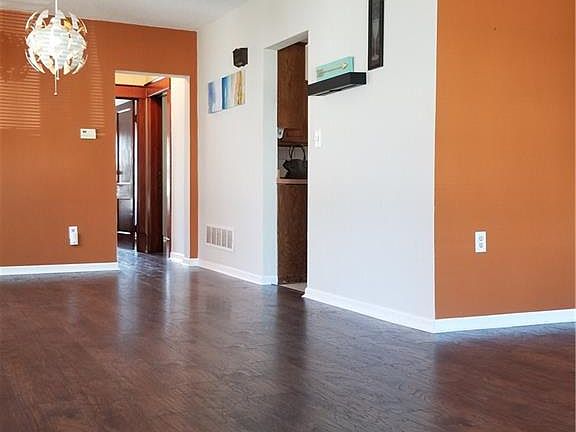 4th image of 141 Grandview Ave