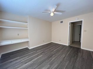 2626 Holly Hall St APT 1011, Houston, TX 77054