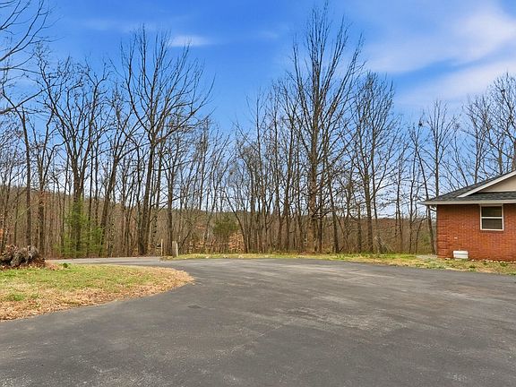 2nd image of 2520 Sullins Rd