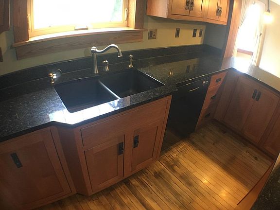 5th image of 501 Essex St #1