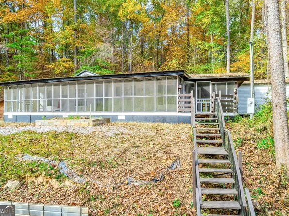 394 Dogwood Ln, Martin, GA 30557