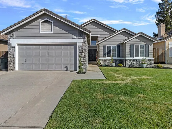 1620 Crow Creek Dr, Oakdale, CA 95361