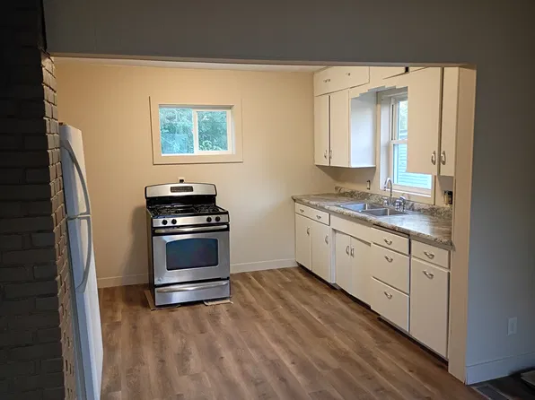 310 17th St, Cloquet, MN 55720