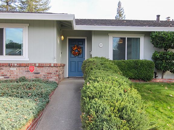 4th image of 715 Creekside Ct