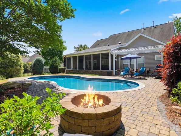 1135 Gold Rush Ct, Fort Mill, SC 29708