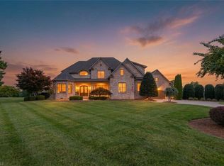 7404 Hadleigh Ct, Oak Ridge, NC 27310