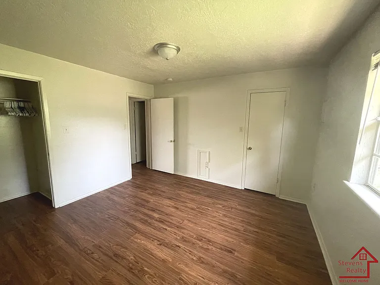 Amber Apartments — Photo 28