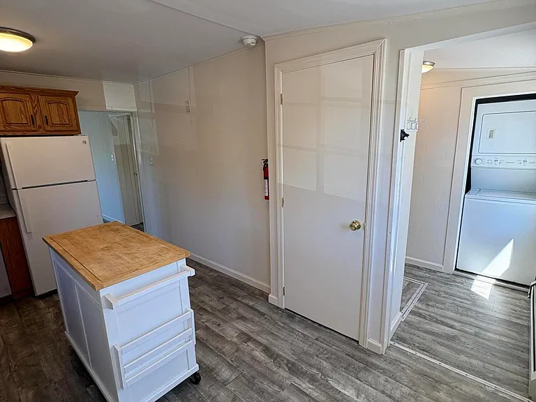 29 Huddy Ave — Photo 8