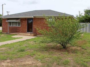220 N Summer St, Shattuck, OK 73858