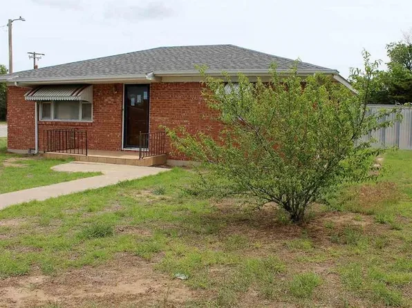 220 N Summer St, Shattuck, OK 73858