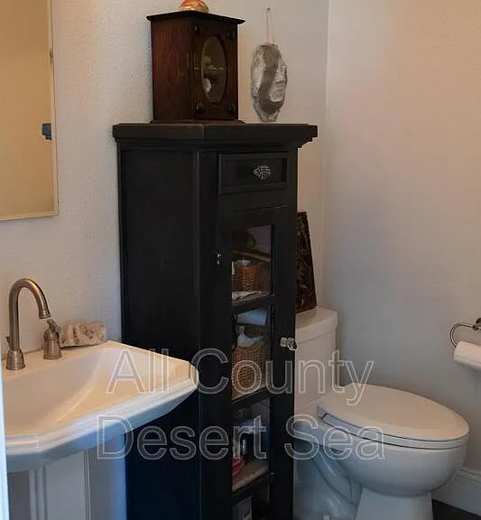 8121 Foxhall Dr — Photo 13
