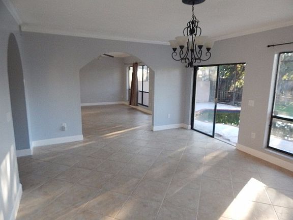 Additional Living Room