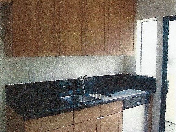 5th image of 3319 Caminito Eastbluff Unit 180
