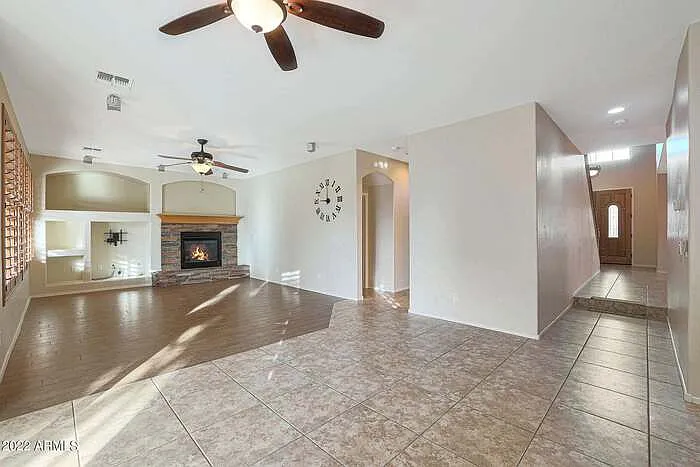 7863 W Melinda Ln — Photo 11