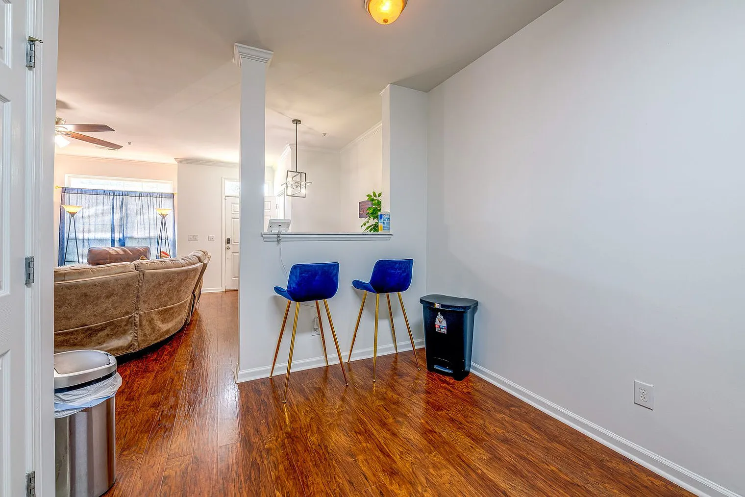 3 bed, 2.0 bath, 1539 sqft, $4,911 — Photo 3