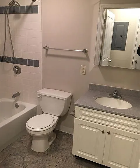 353 Grove St #1A — Photo 10