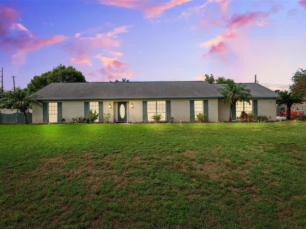 2013 Capri Rd, Valrico, FL 33594