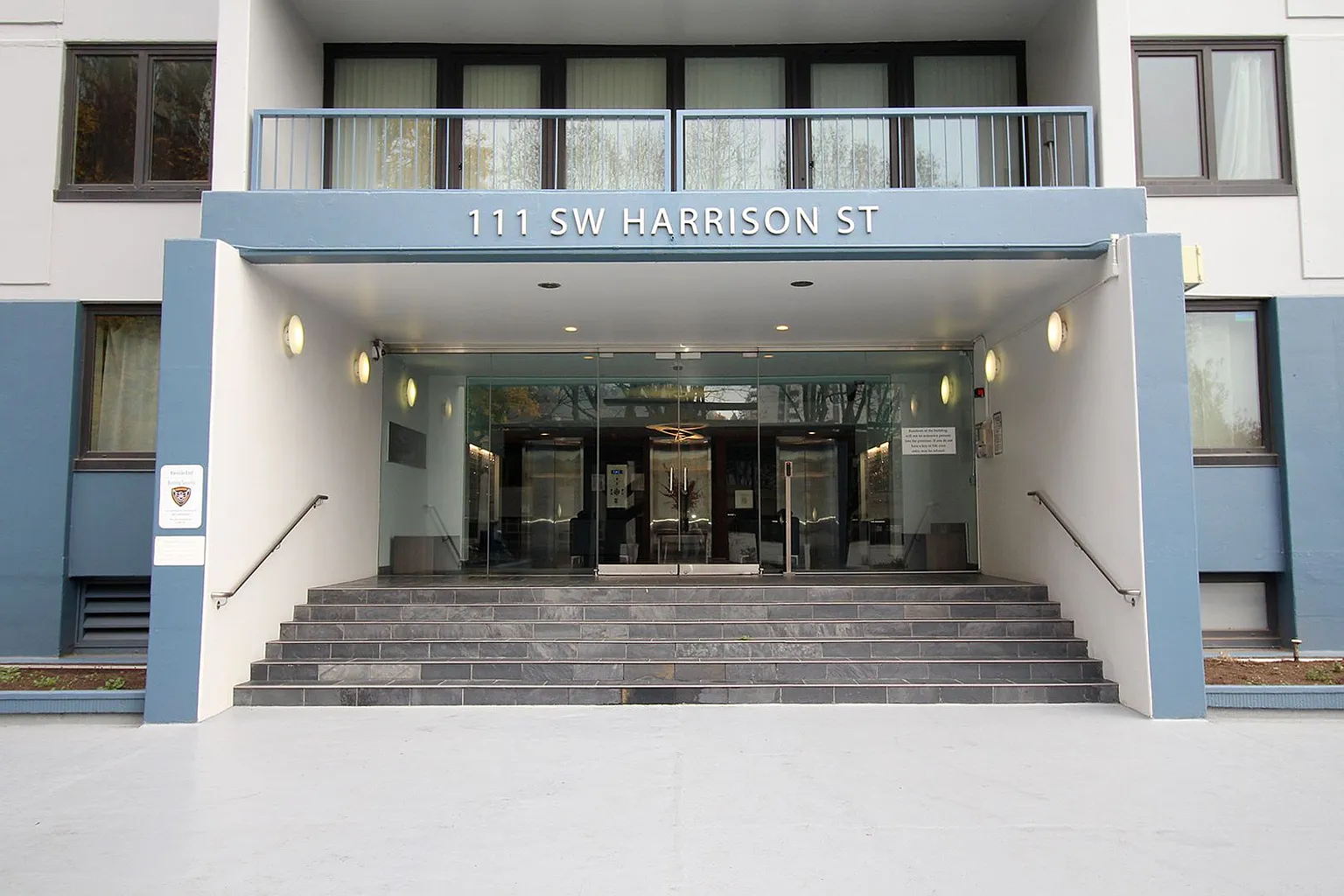 111 SW Harrison St APT 22B photo 1