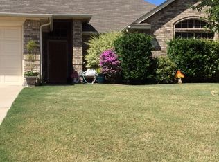 934 Benjamin Dr, Burleson, TX 76028