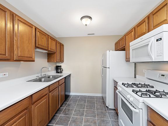 4th image of 315 Crestview Dr Unit D