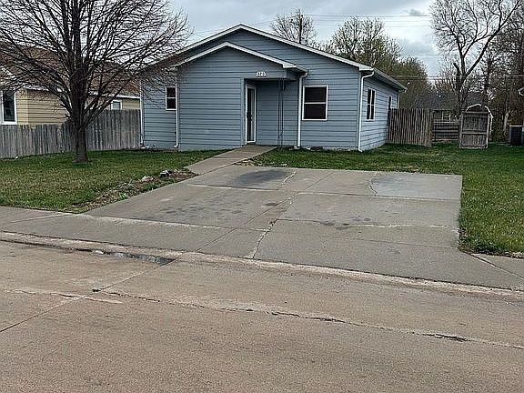 2nd image of 220 William Ave