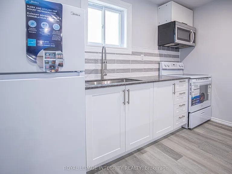 345 Richelieu Ave — Photo 16