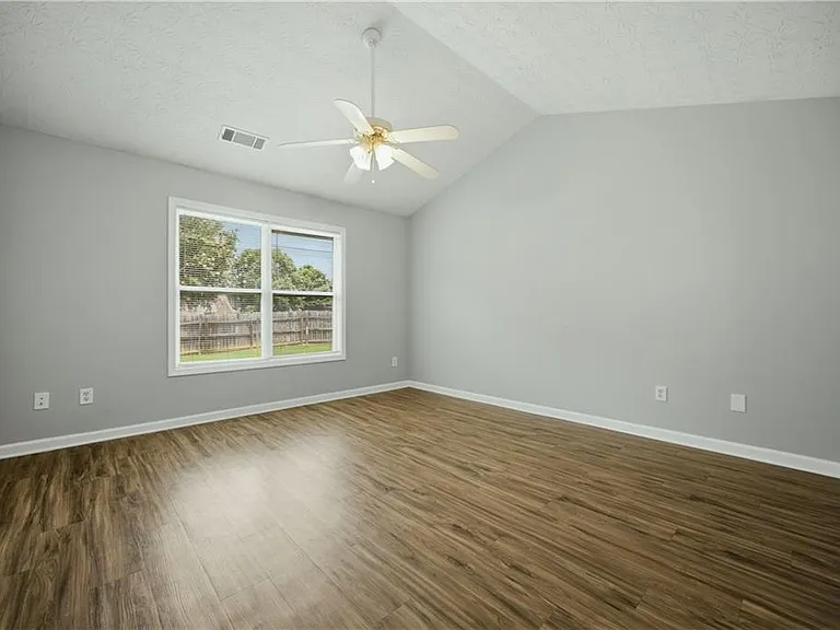 1002 Pine Isle Ct — Photo 7