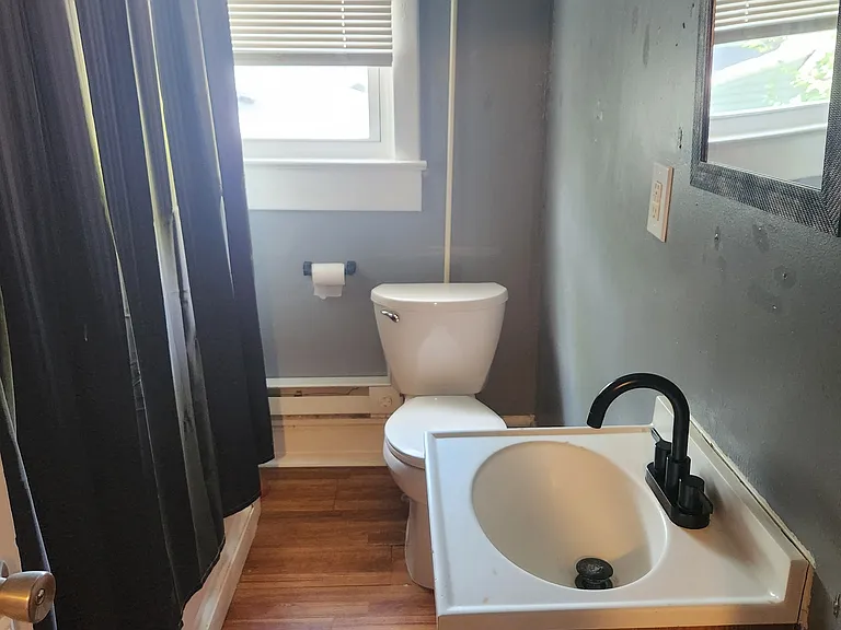 231.5 Porter Ave — Photo 6