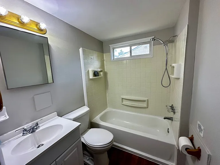 2514 Peach Dr #B — Photo 6