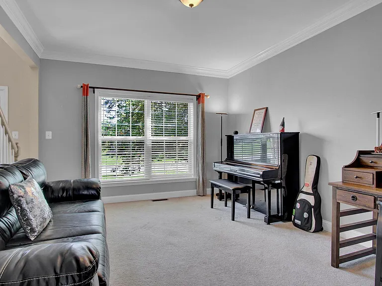 74 Stone Run Dr — Photo 21
