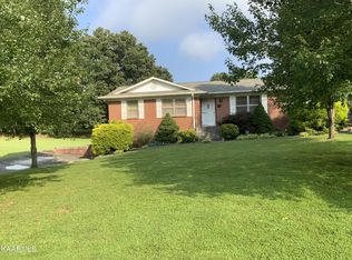 312 1st St, Rockwood, TN 37854