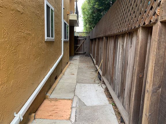 4th image of 1704 Francisco St #B