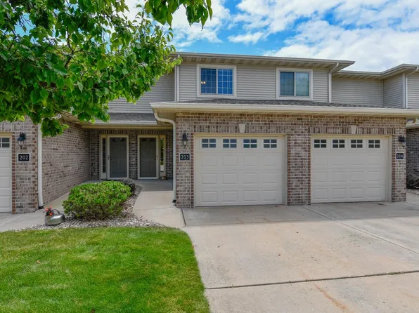 1300 Alpine Dr Unit 203, Green Bay, WI 54311