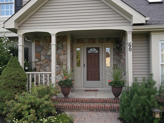 2nd image of 60 Churchview Ln