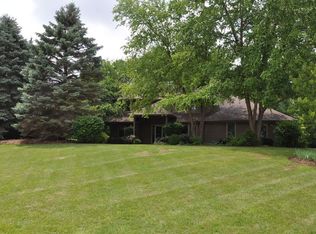 7701 Old Post Rd, Crystal Lake, IL 60014