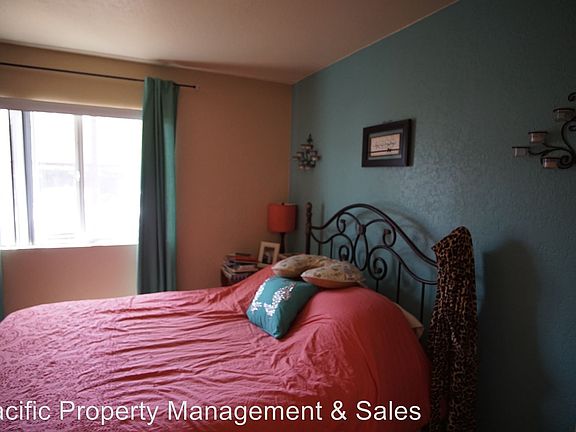 5th image of 240 W Lincoln Ave Unit 17