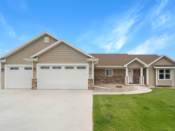 W6867 Melony Ct, Greenville, WI 54942