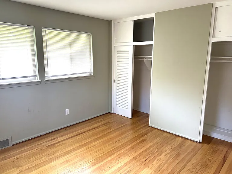 24020 Condon St — Photo 10