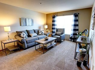 3482 Gateway Lakes Dr, Grove City, OH 43123