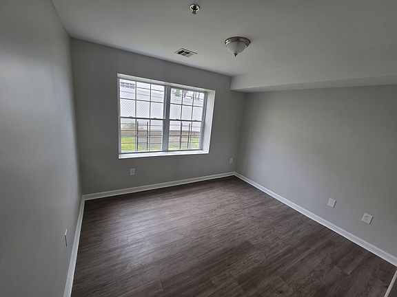 3rd image of 73 Peabody Pl #1