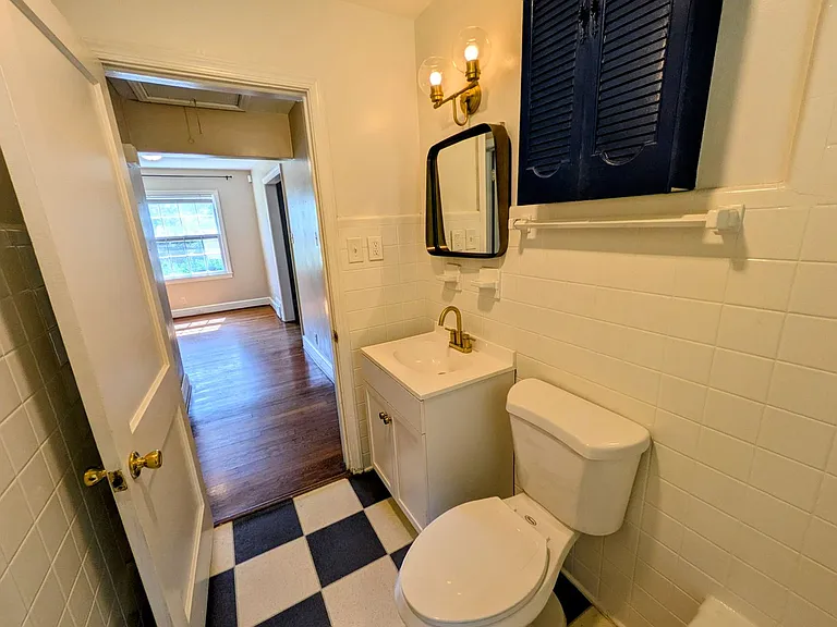 1004 Lockland Ave — Photo 8