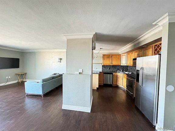 5th image of 601 W 11th Avenue #1006