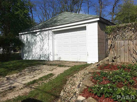 5th image of 3907 N Ashton Ave