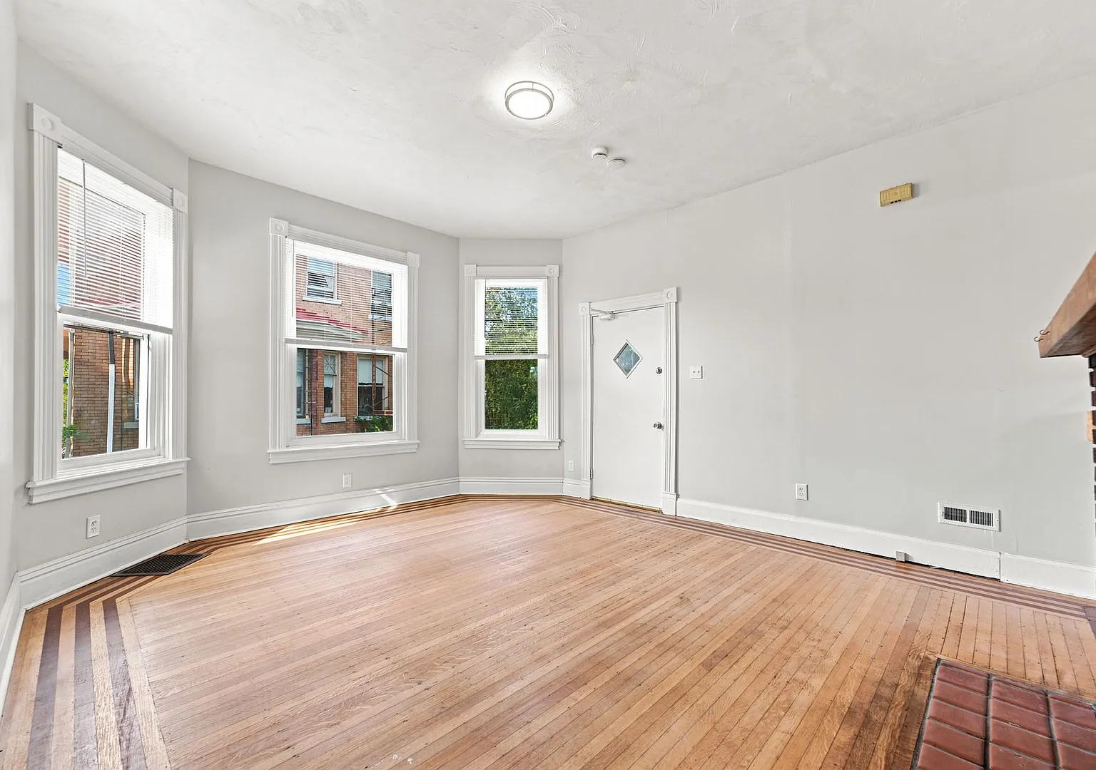 67 Oregon Avenue — Photo 3
