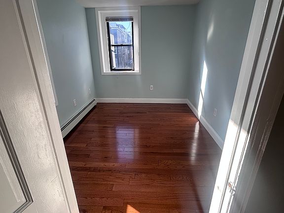 5th image of 349 Sumner St #4