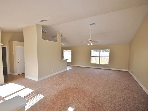 4th image of 701 La Costa St